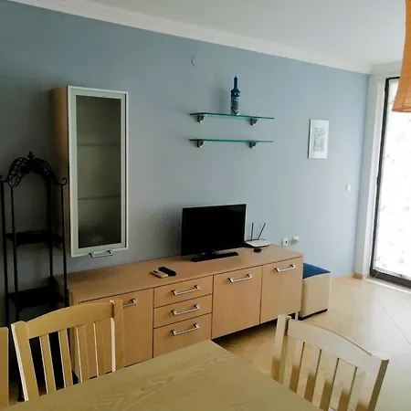 Monastery Seafront アパート