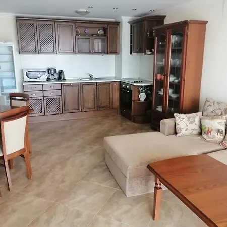 Monastery Seafront * スヴェティ・ヴラス