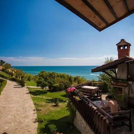 Апартамент Monastery Seafront *