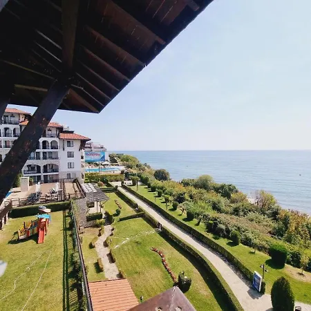 Monastery Seafront Апартамент Свети Влас