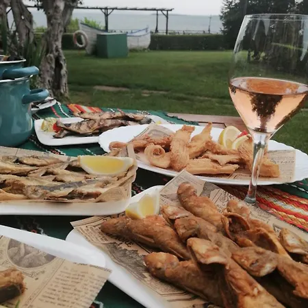 Monastery Seafront Apartament Sveti Vlas